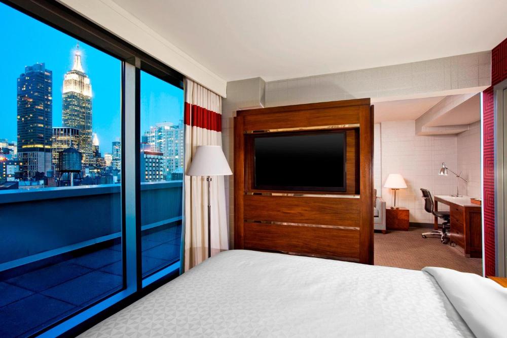 Chelsea Suite, 1 Bedroom Suite, 1 King, Sofa bed, Top floor interior